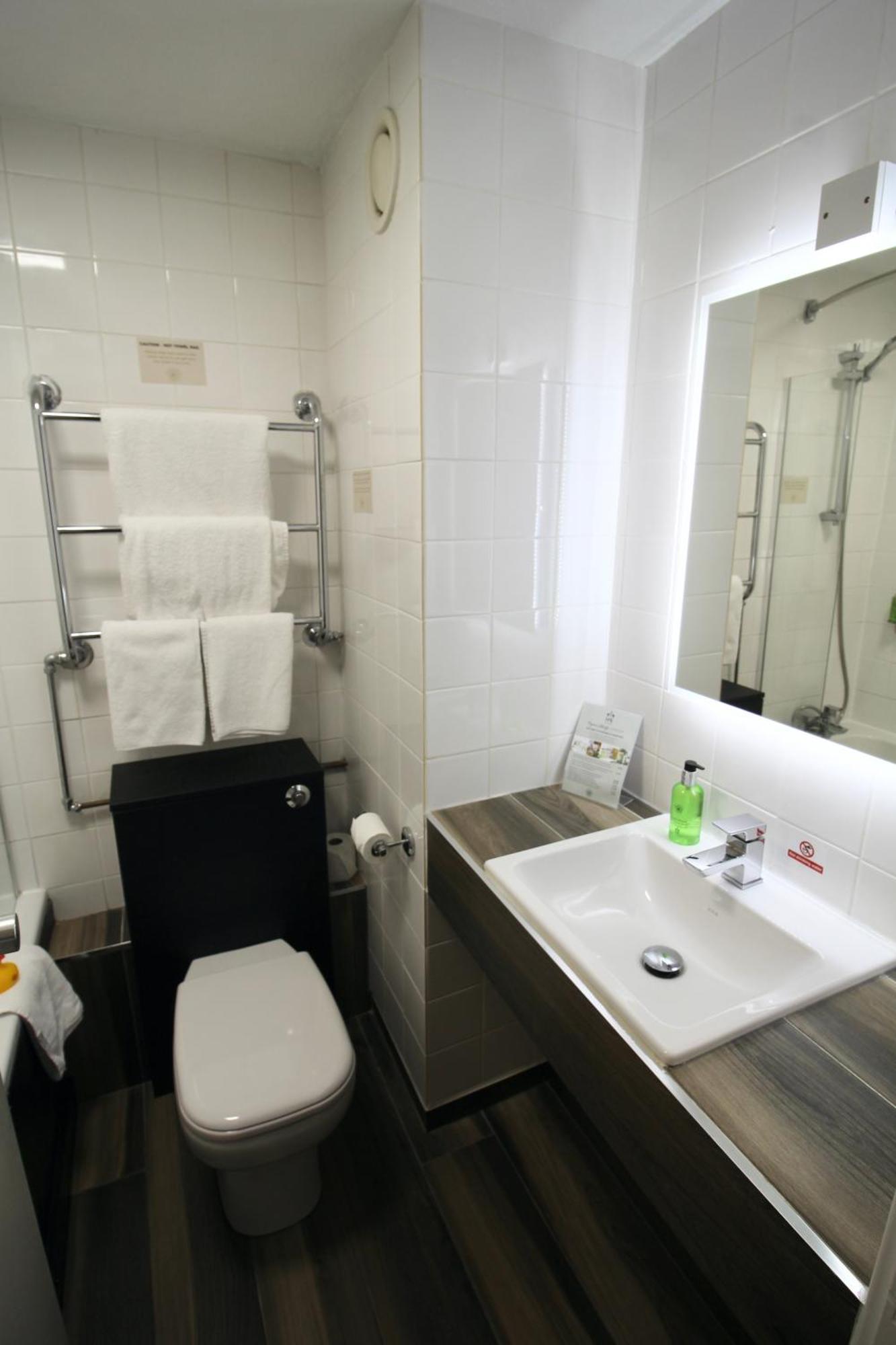 The Saracens Head Hotel غريت دنمو المظهر الخارجي الصورة