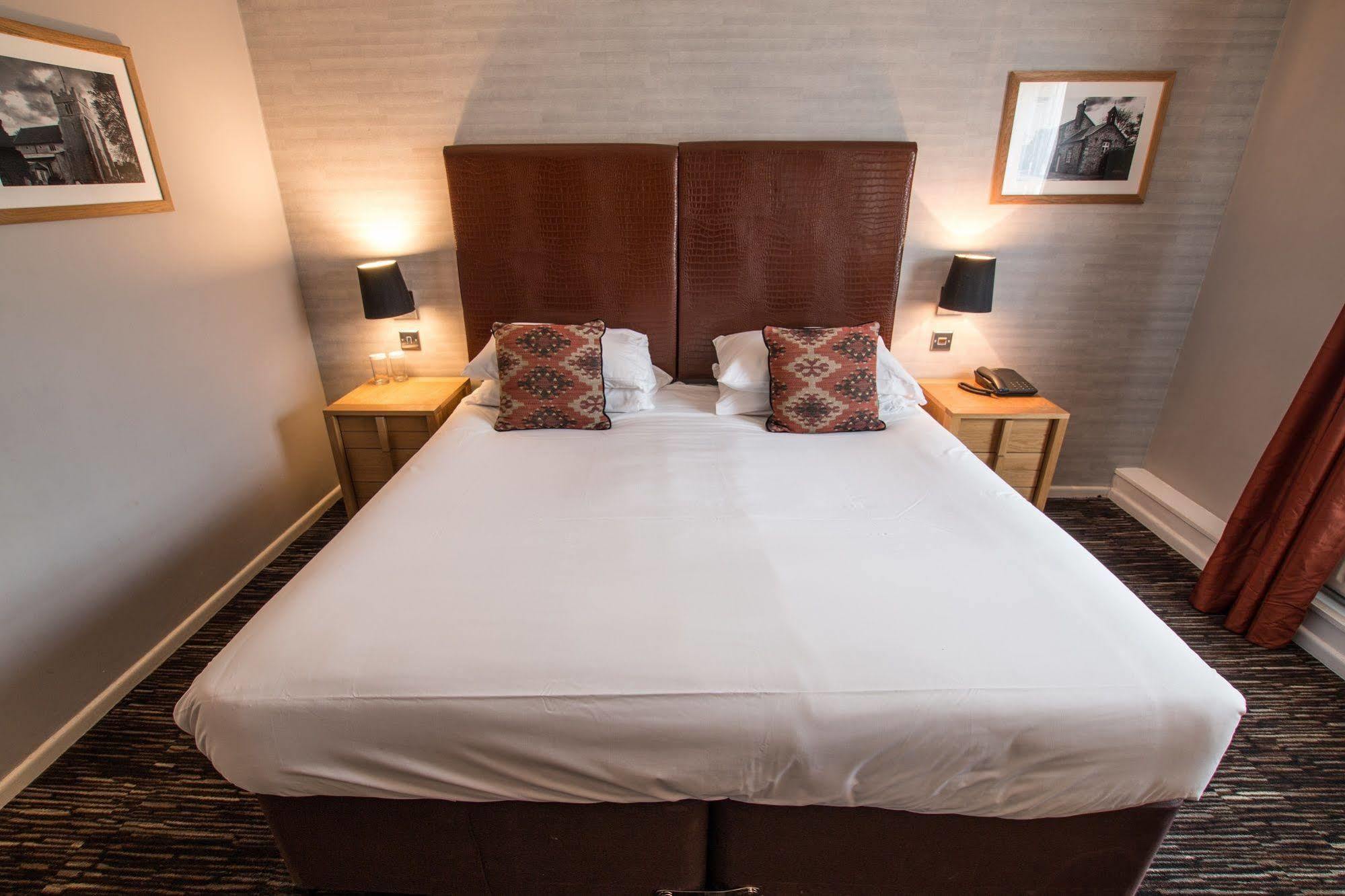 The Saracens Head Hotel غريت دنمو المظهر الخارجي الصورة
